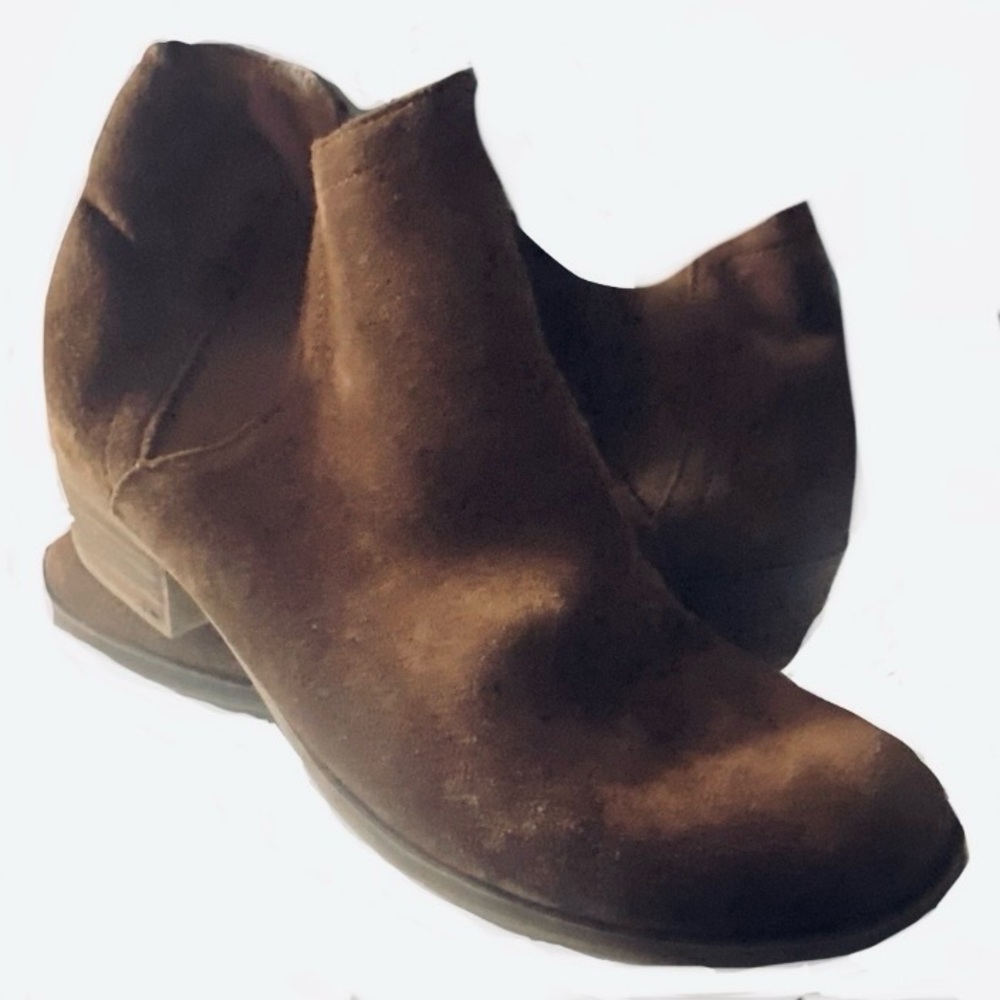 Kensie Brown Suede Ankle Boots
